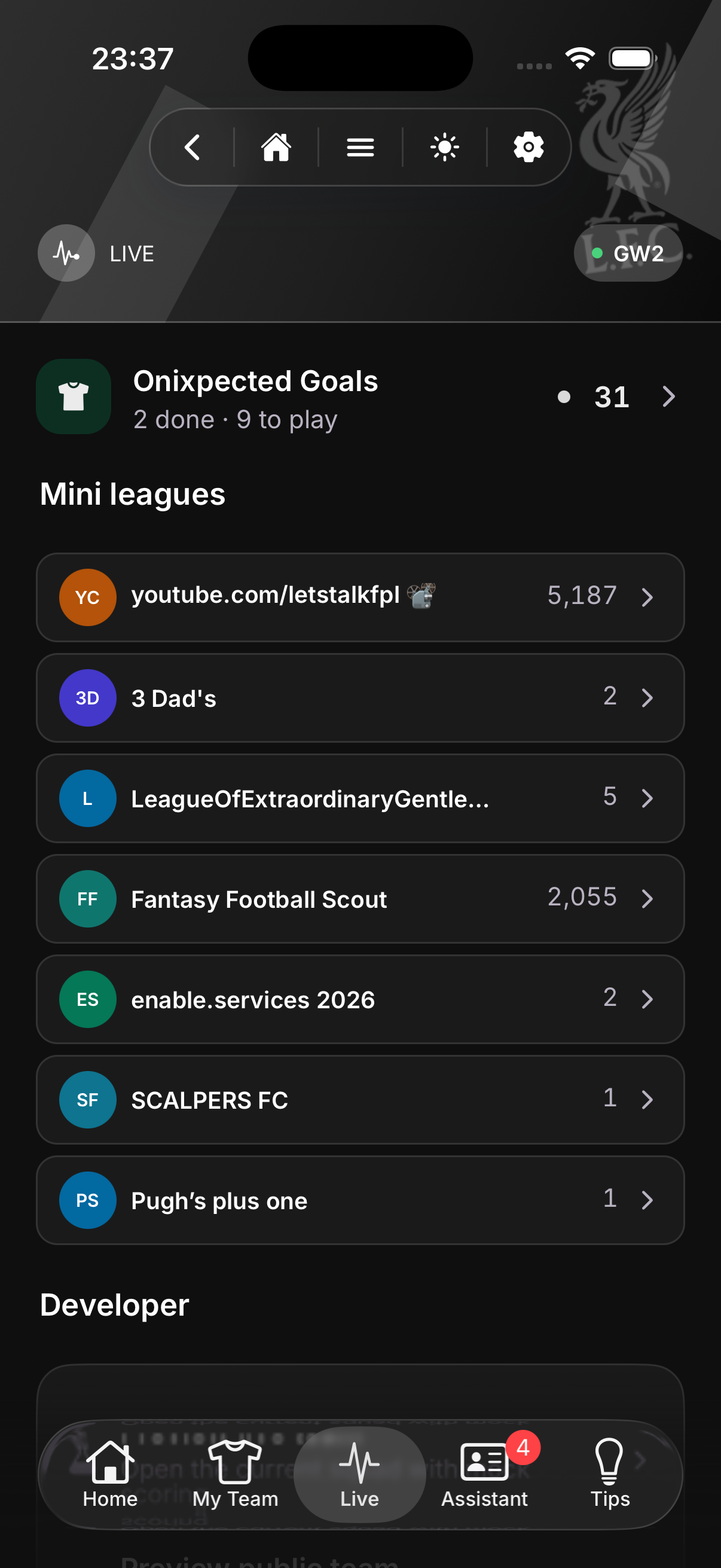 Meta FPL live screen showing team points and mini league positions during a gameweek.